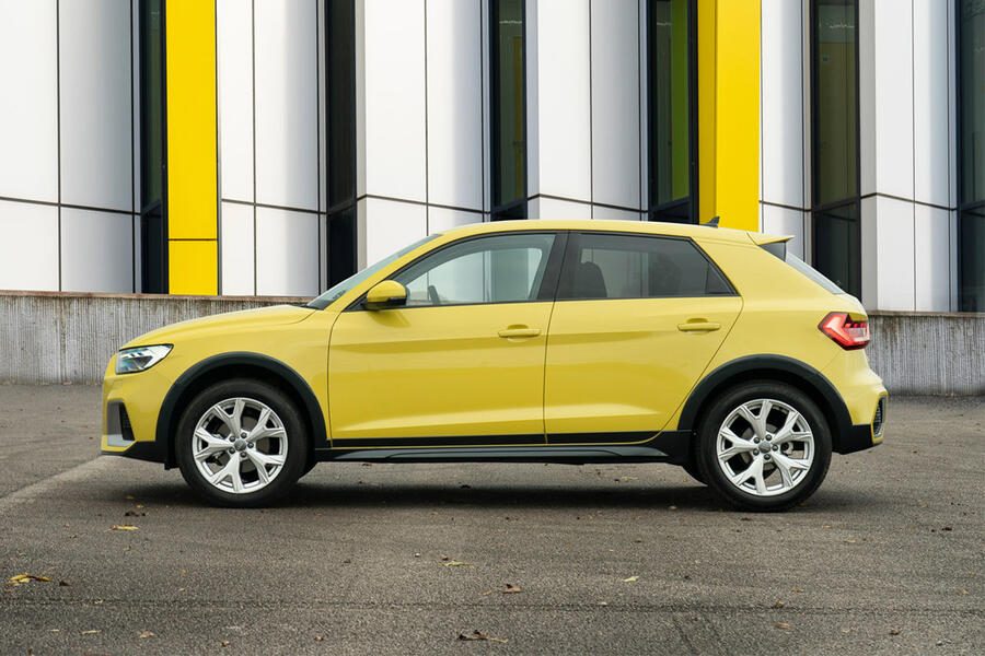 12 Audi a1 citycarver static side