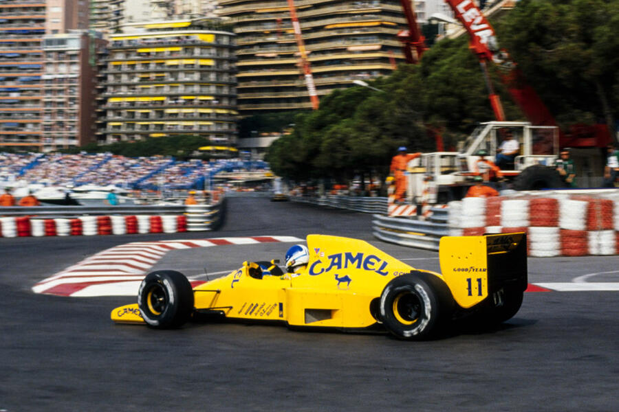 12 Lotus 102 1990 static side