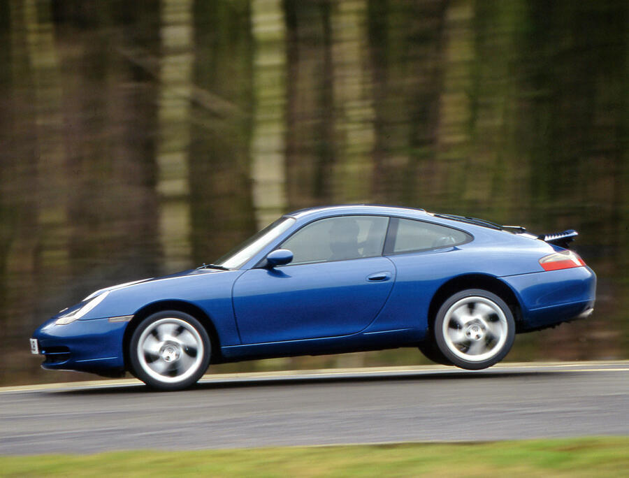12 Porsche 911 996 tracking side