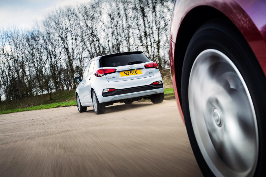 14 Hyundai i20 hero rear