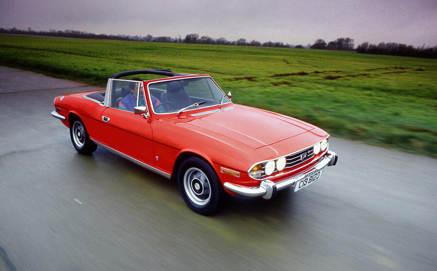 14 Triumph stag tracking side