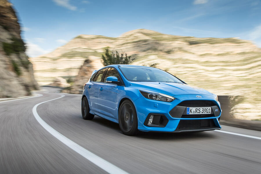 16 Ford focus rs hero front