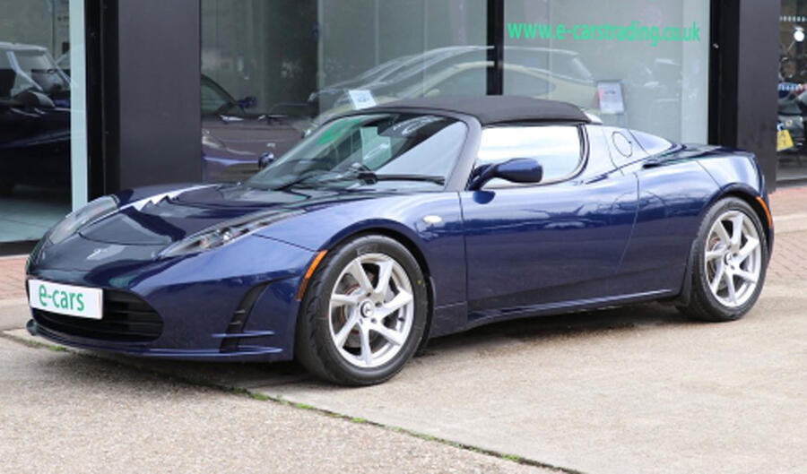 18 Tesla roadster