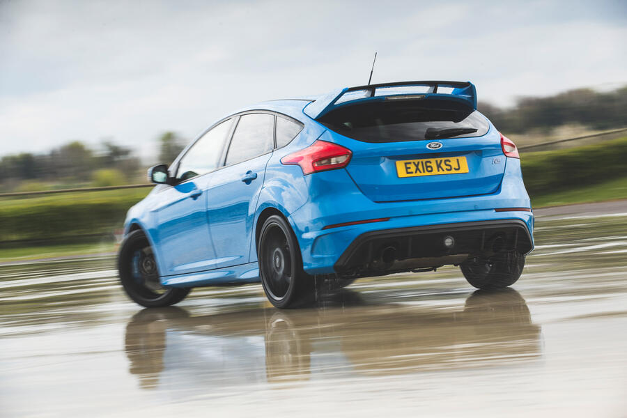 19 Luc torque vectoring 2021 0187 ford focus rs
