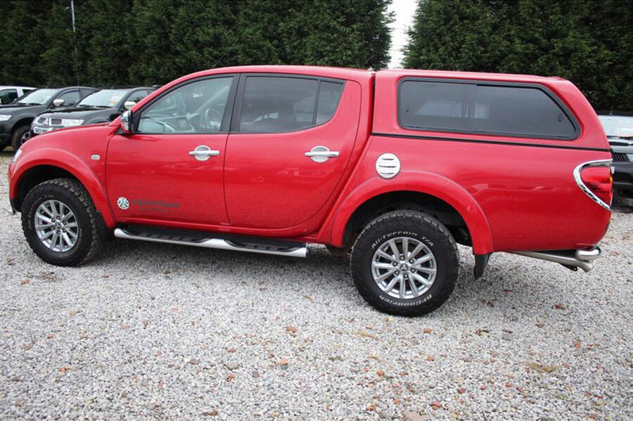 2 Mitsubishi l200 walkinshaw performance stationary side