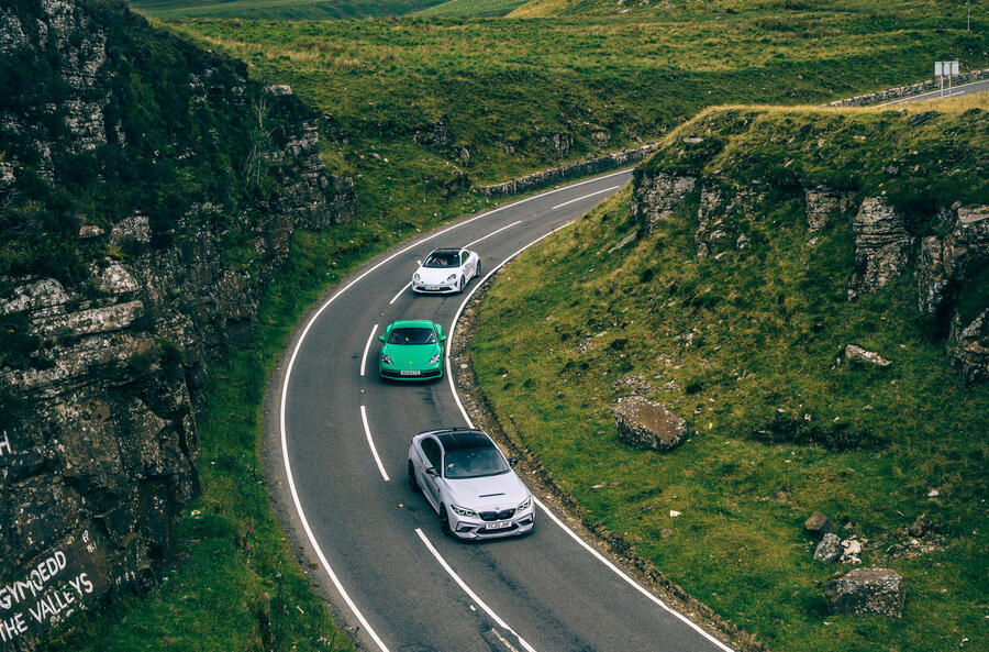 20 Bmw m2 cs hero front