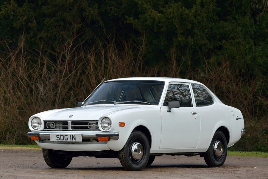 21 Colt lancer static front