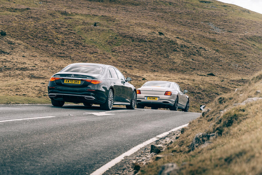 25 Olg flying spur vs mercedes benz s400d 4matic 2021 5818