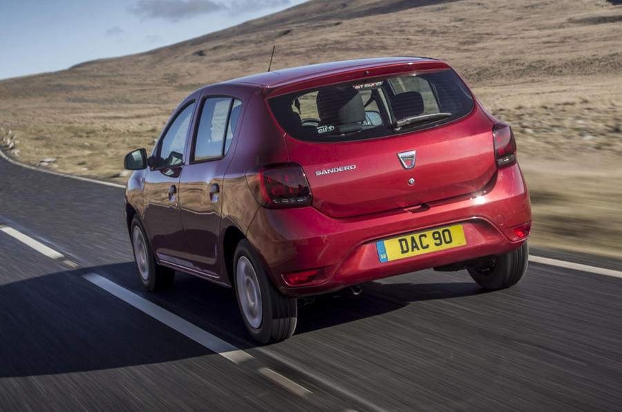 3 Dacia sandero 2019 uk fd hero rear