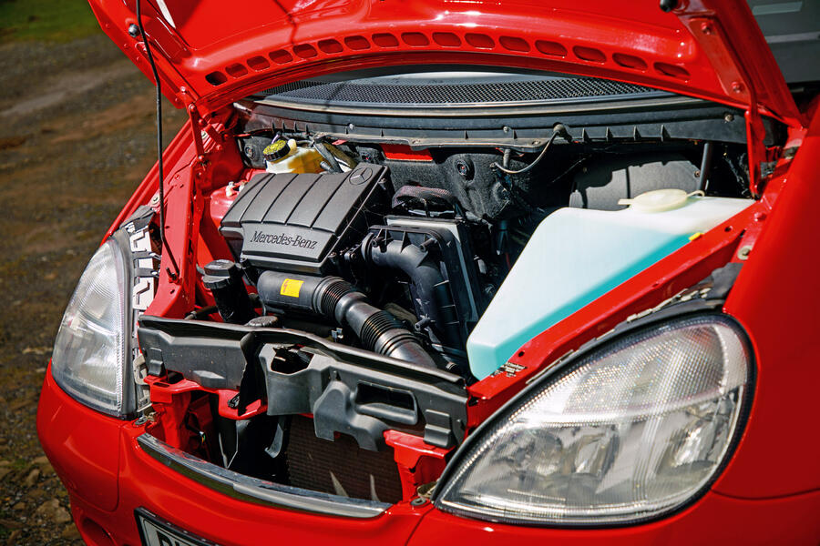 31 Mercedes a class engine