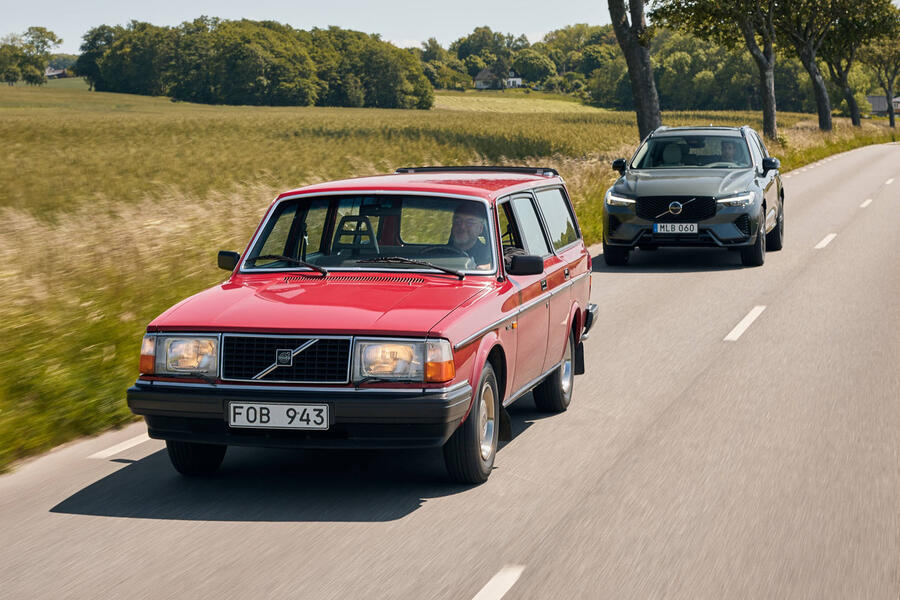 Volvo XC60 following Volvo 240