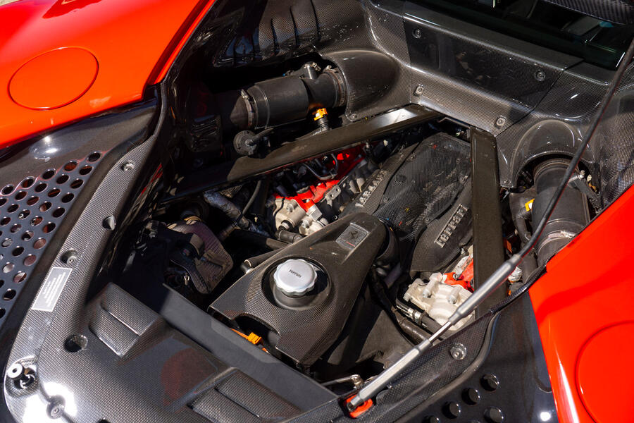 37 Ferrari sf90 stradale engine