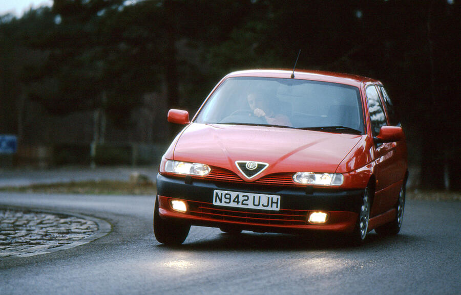 4 Alfa romeo 145 cloverleaf hero front