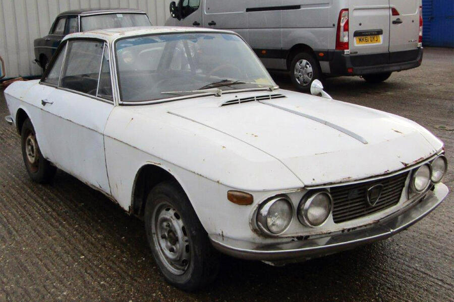 4 Lancia fulvia static front
