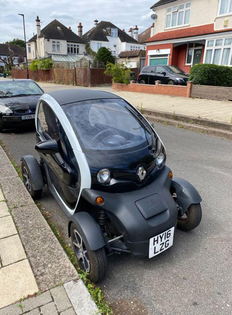 5 Renault twizzy