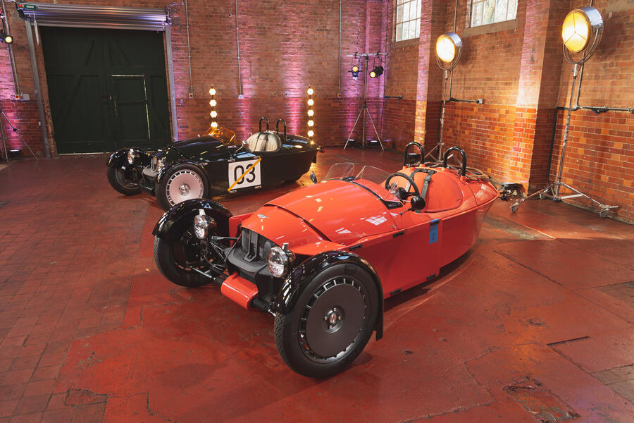 70 Morgan super 3 autocar images duo front