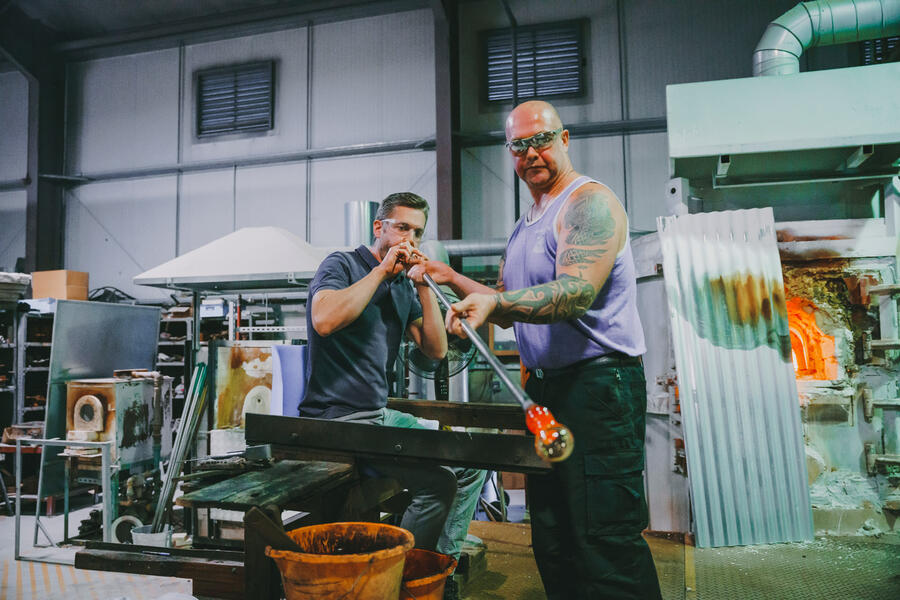 73 Bentley cupra christmas road trip rw trying glass blowing