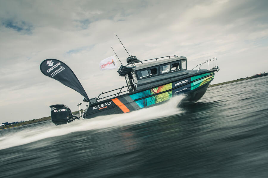 75 Suzuki at 100 goodwin boat