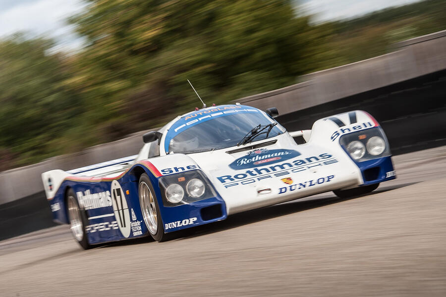 8 Porsche 962 front
