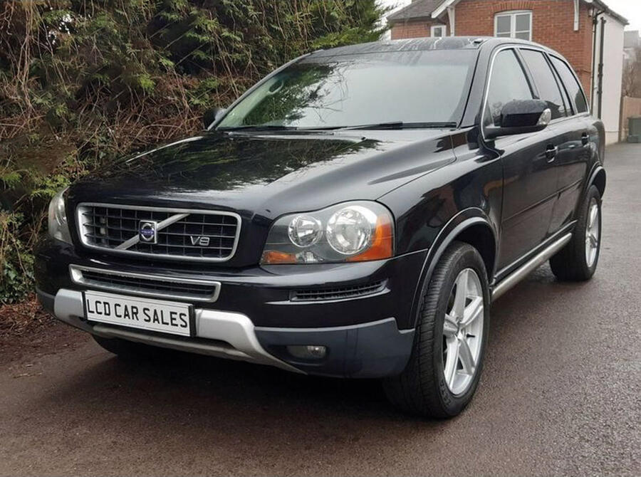 8 Volvo xc90 static front