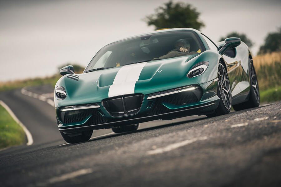 82 Touring arese rh 95 2021 drive cornering front