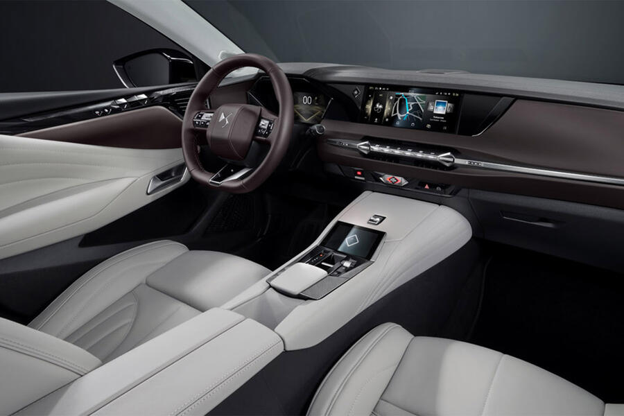 85 2020 Ds4cross v0003