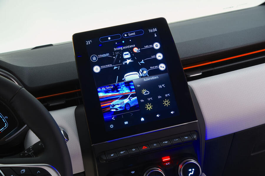 85 Renault clio 2019 autocar studio infotainment