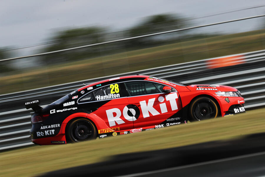 9 Nicolas hamilton side