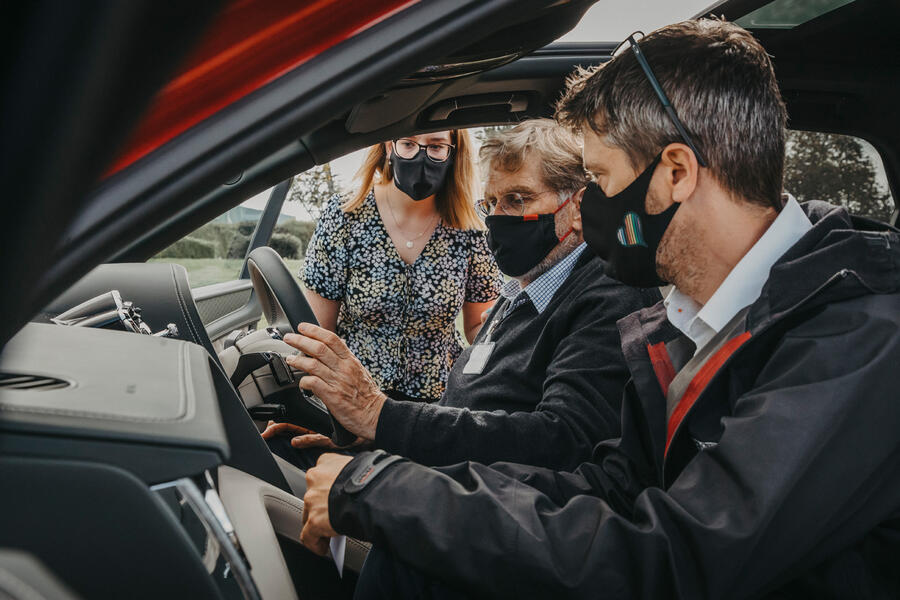 93 500 Miles in bentayga feature interior