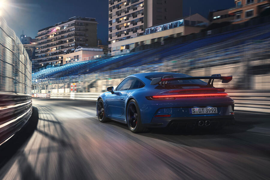 93 Porsche 911 gt3 2021 official images night rear 0