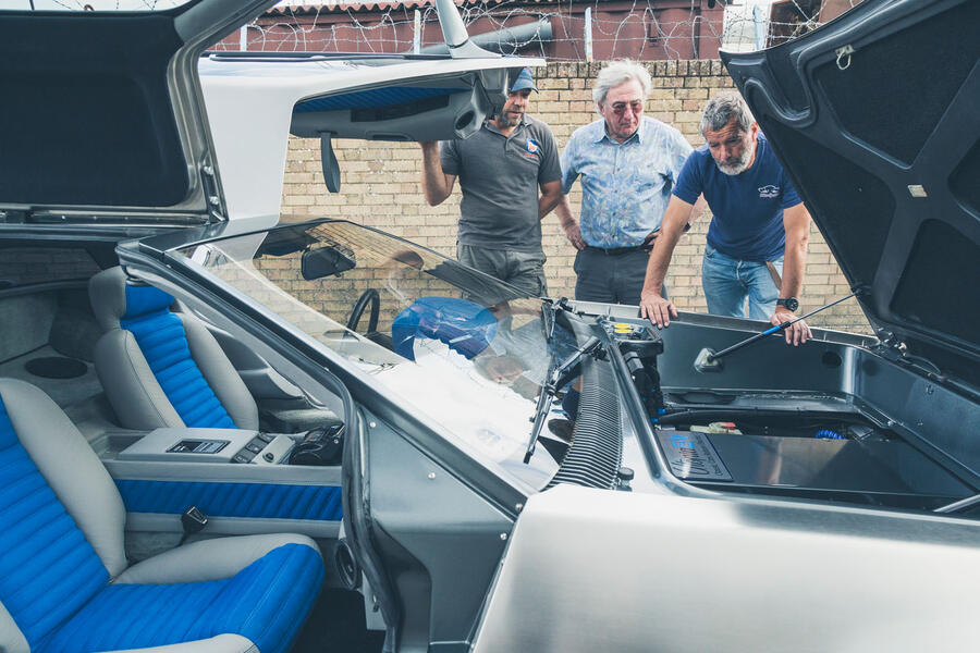 94 Battery powered delorean 2019 engine bay