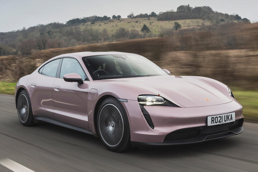 94 Bmw i4 vs porsche taycan twin test taycan tracking front