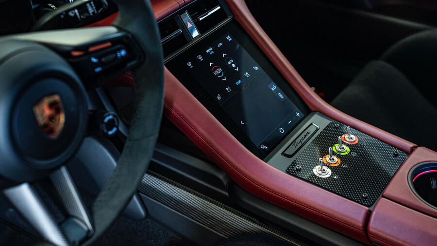 94 Porsche taycan turbo s safety car