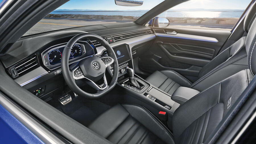 94 Volkswagen passat 2019 press cabin