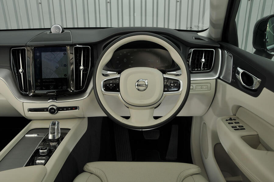 95 Volvo xc90 nearly new buying guide dashboard