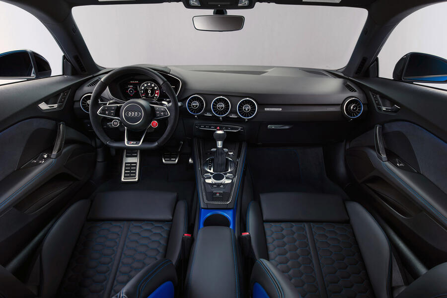 96 Audi tt rs 2019 facelift press cabin