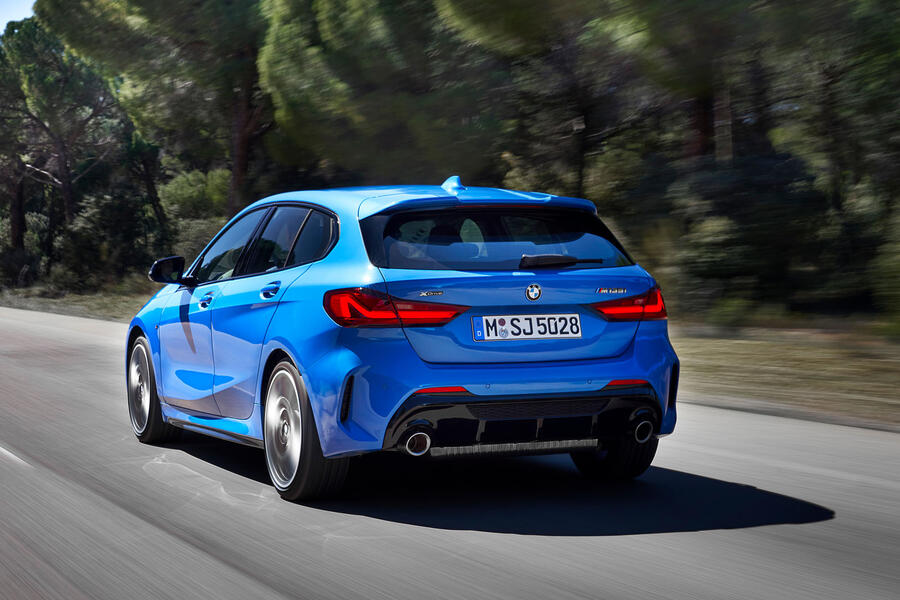 97 Bmw 1 series 2019 official reveal hero rear