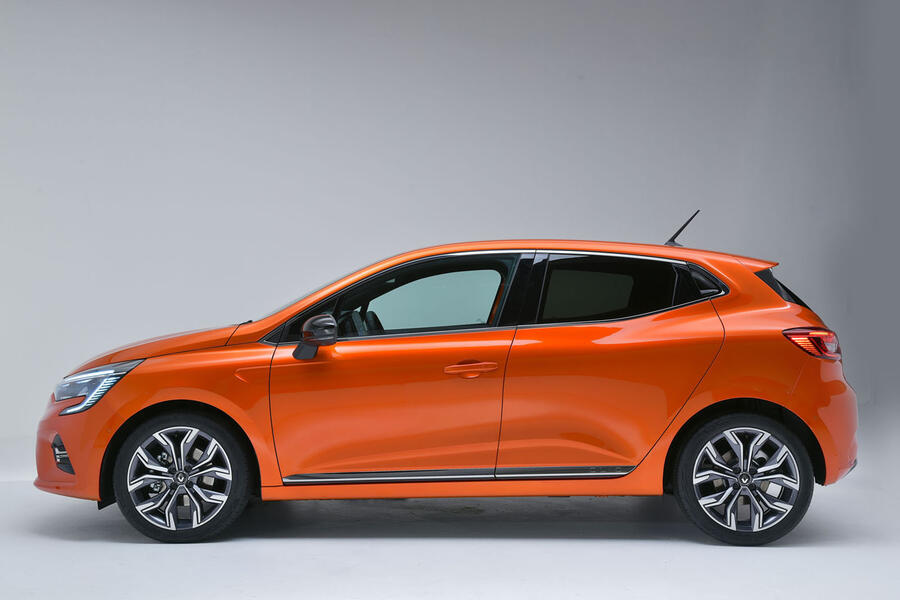 98 Renault clio 2019 autocar studio hero side