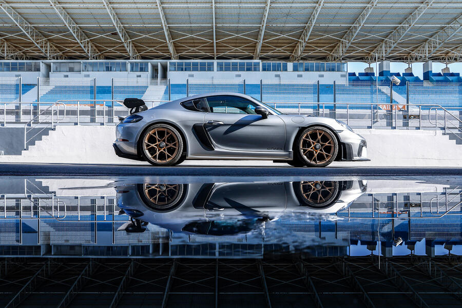 99 Porsche cayman gt4 rs