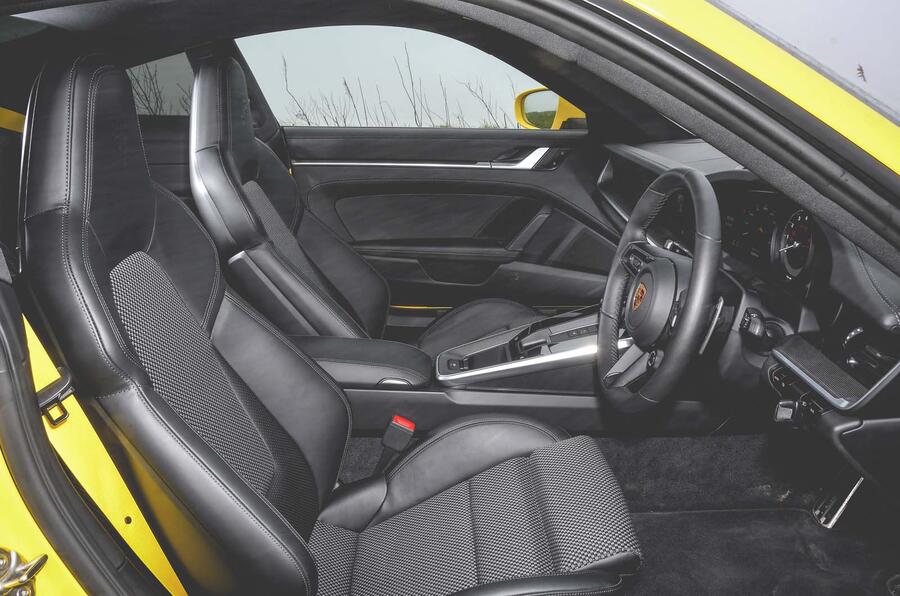 992 911 C4s 2019 2611i