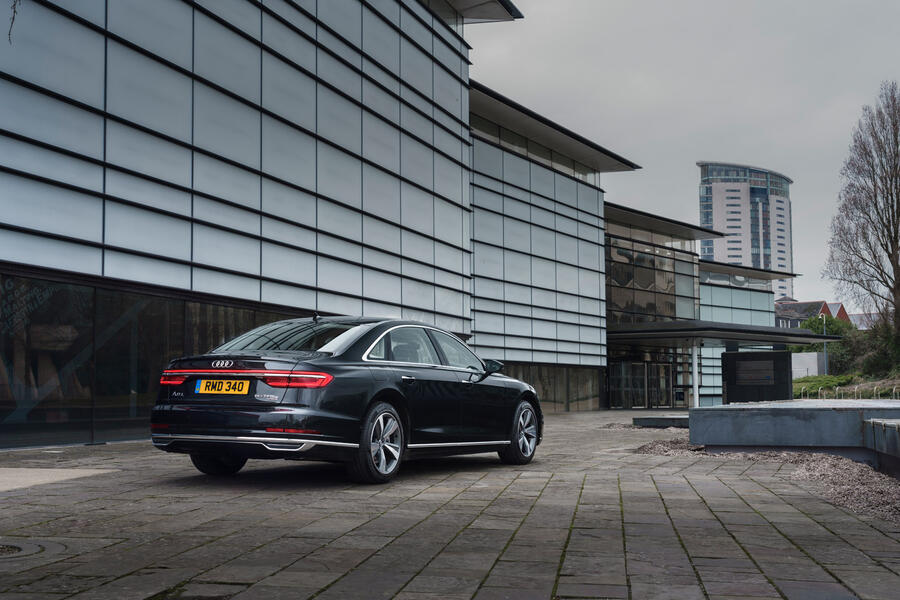 9 Audiuk0002581920audi20a820l206020tfsi20e20quattro