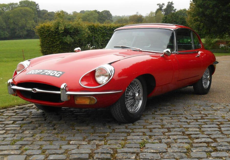 9 Jaguar e type