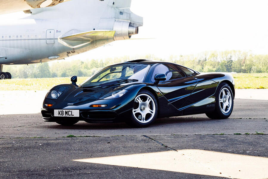 9 Mclaren f1 stationary side