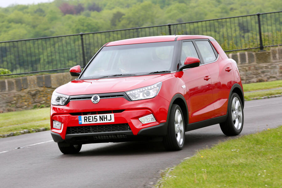 9 Ssangyong tivoli ex 12
