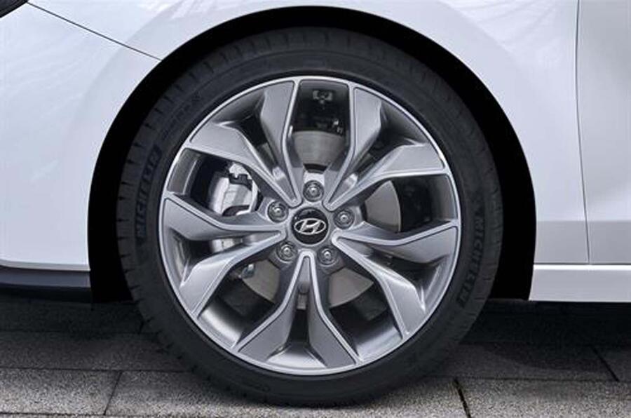 Hyundai fastback n 4