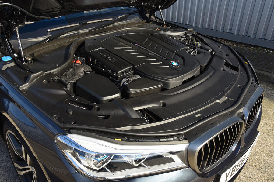 Bmw 7 Series M760li Xdrive 2017 Uk Review Autocar