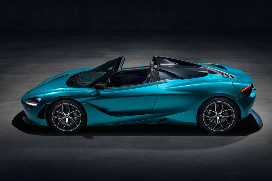 Mclaren 720s spider dec 2018 studio image 04
