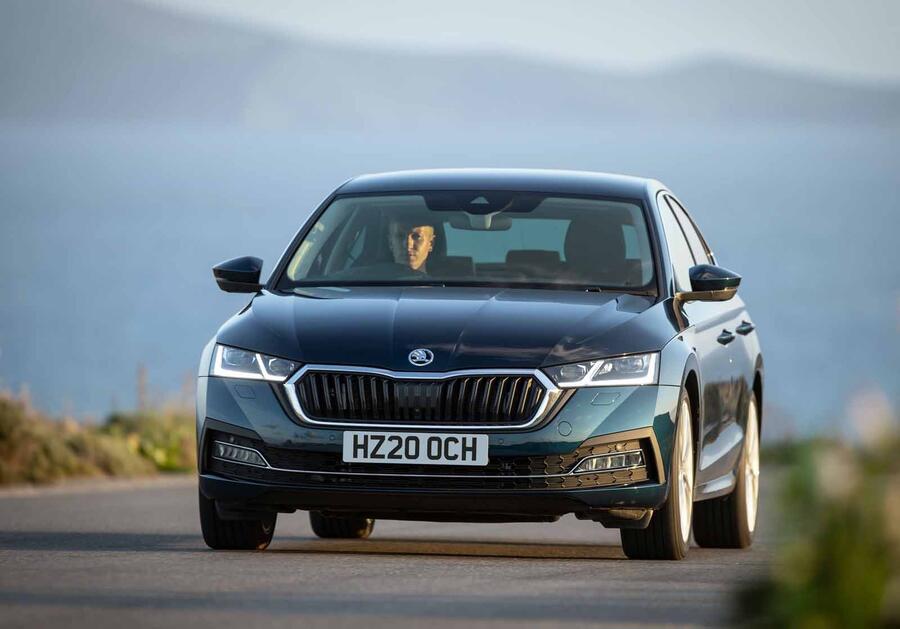 Skoda octavia official6