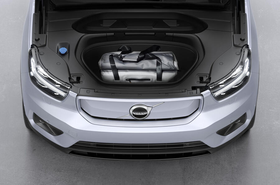 Volvo xc40 bev luggage space