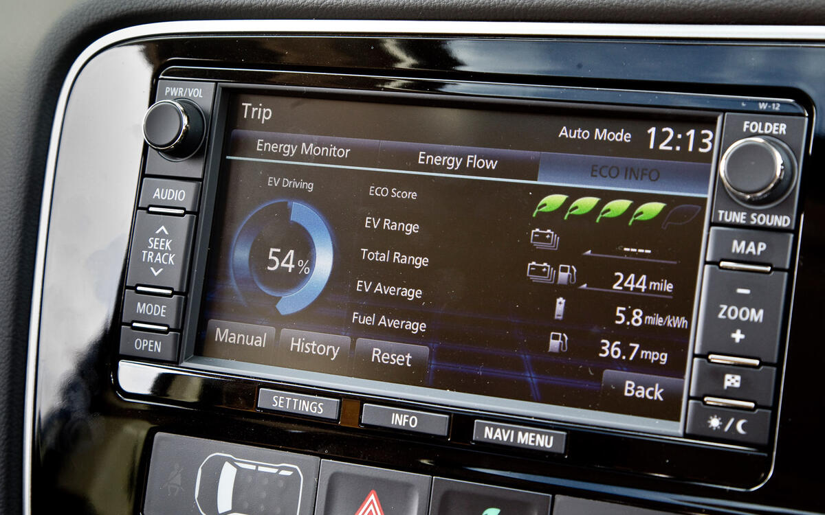 mitsi-outlander-phev-rt-013.jpg